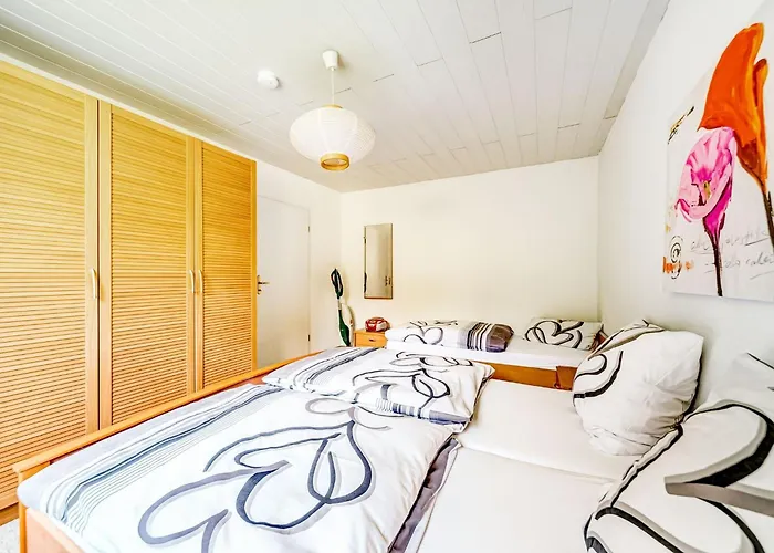 Rustic Black Forest Getaway Daire *